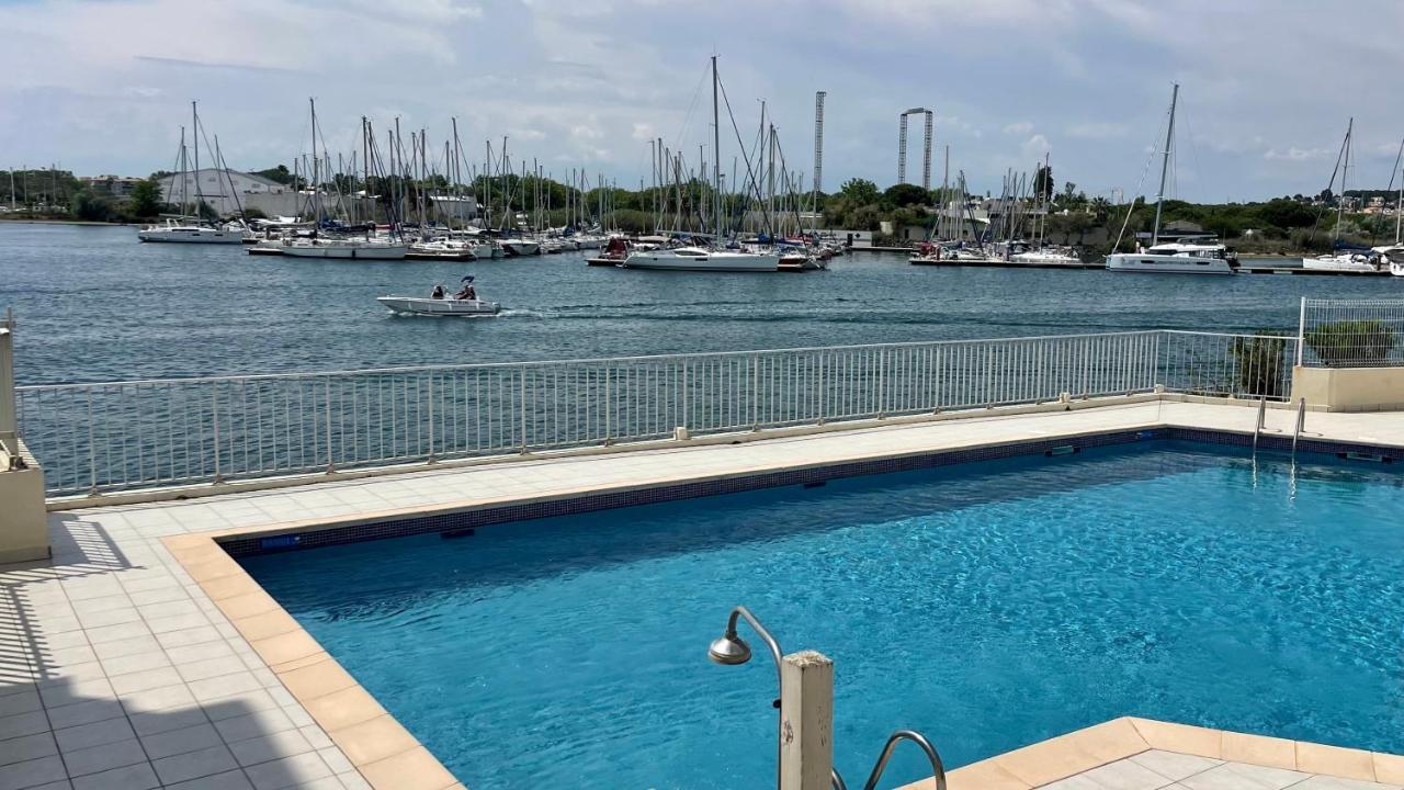 Studio - Les Pieds Dans L'Eau Agreable En Toutes Saisons 4 Couchages - Climatisation - Parking Prive - Piscine Sur Mer - Vue Magnifique Et Rare - Situation Optimum - Les Argonautes - Ile Des Pecheurs - Cap D'阿格德 外观 照片